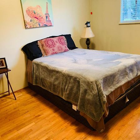 Cosy Romantic Stay In Surrey- Walking Distance From Guildford Town Centre מראה חיצוני תמונה